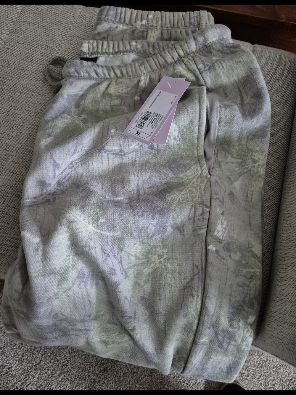 Women's Light Gray & Sage Camo Jogger Pants